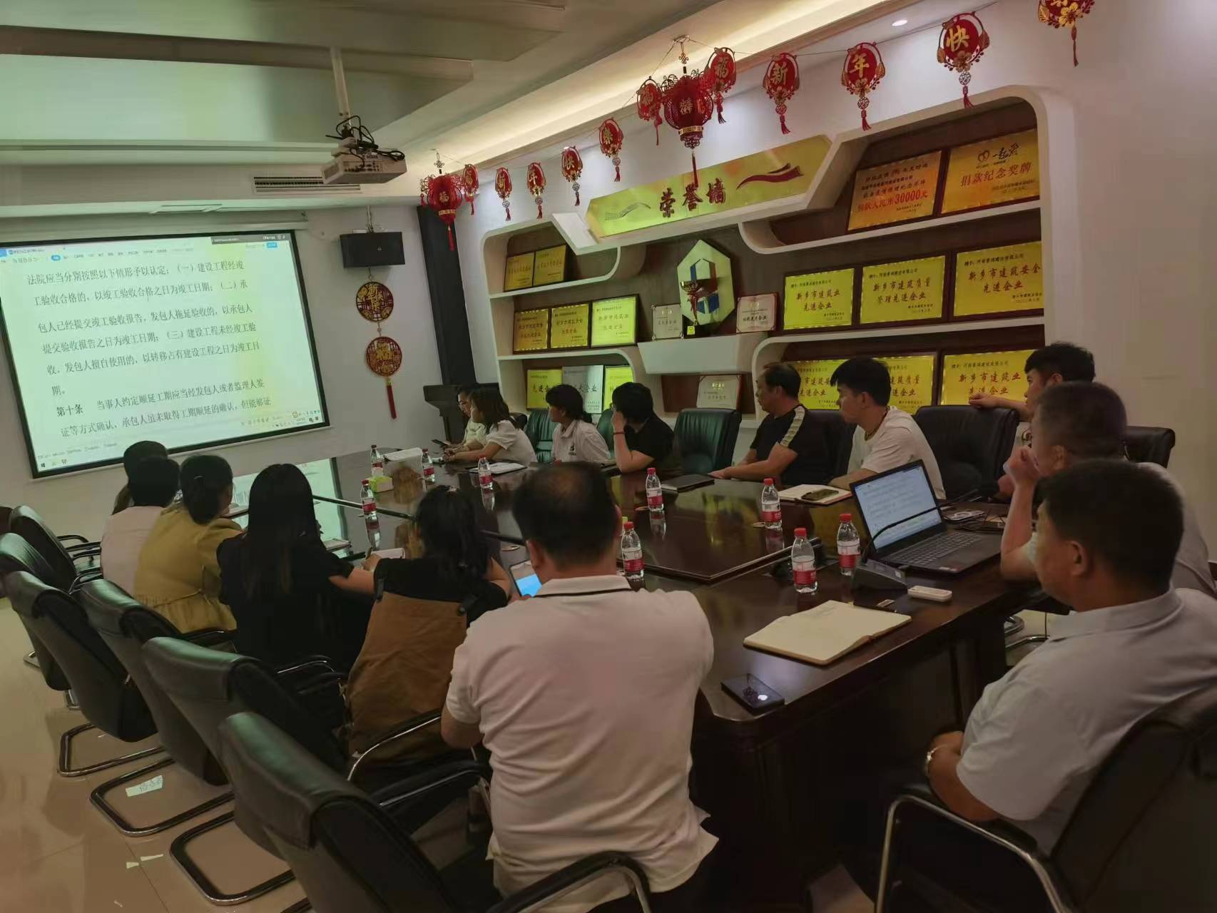 法律宣傳進(jìn)企業(yè)、普法意識(shí)入人心